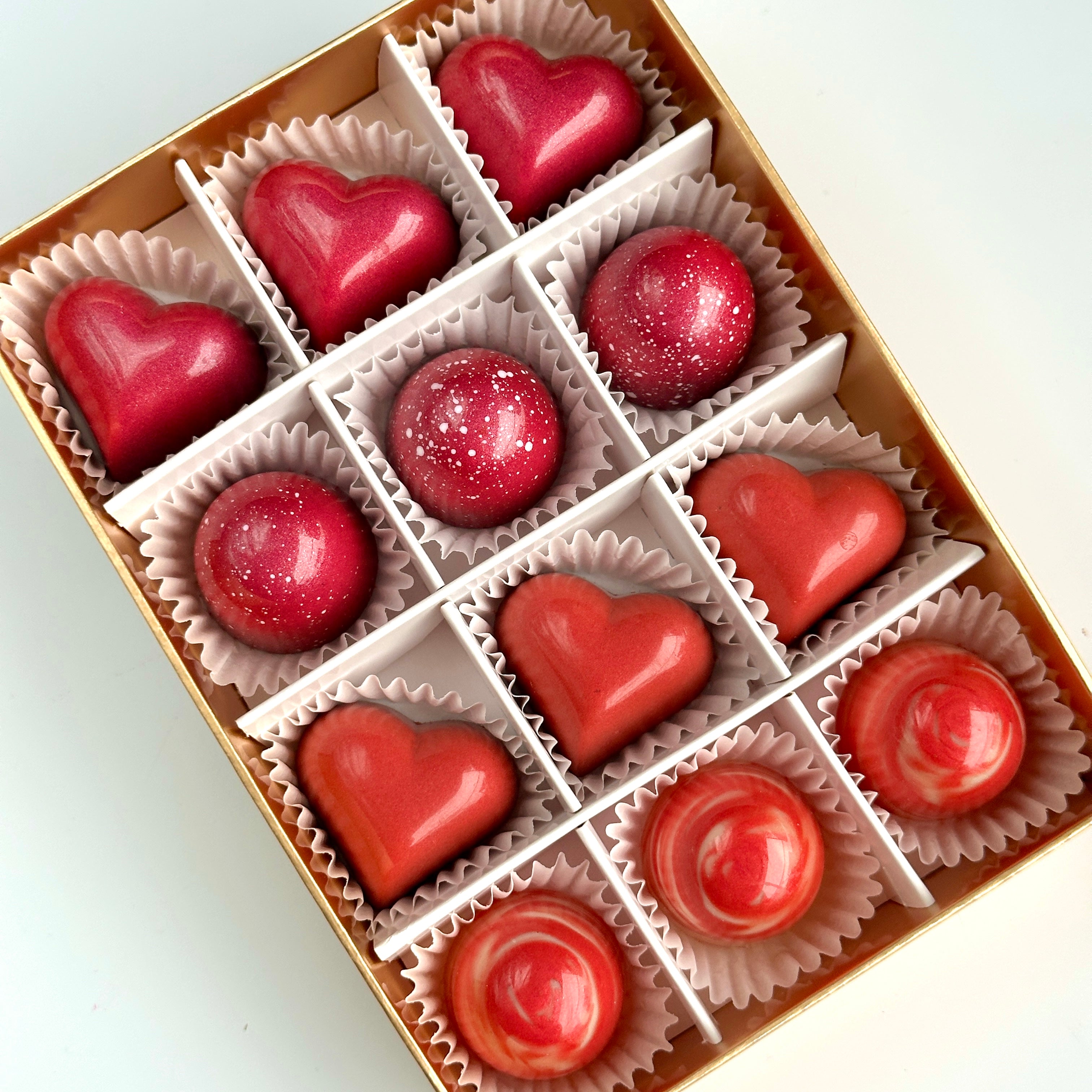 12 Chocolate Valentines Luxury Selection Box