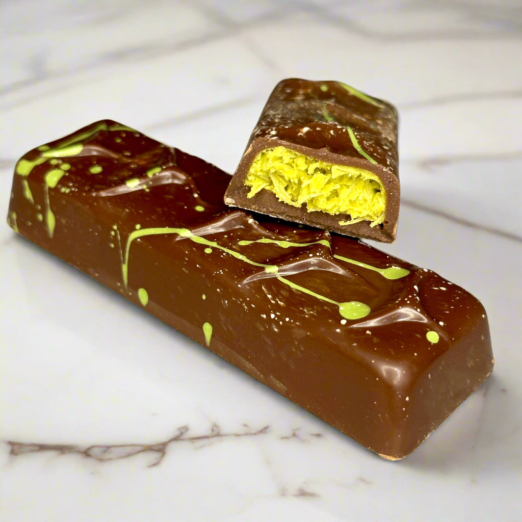 Pistachio Kunafa Chocolate Bar