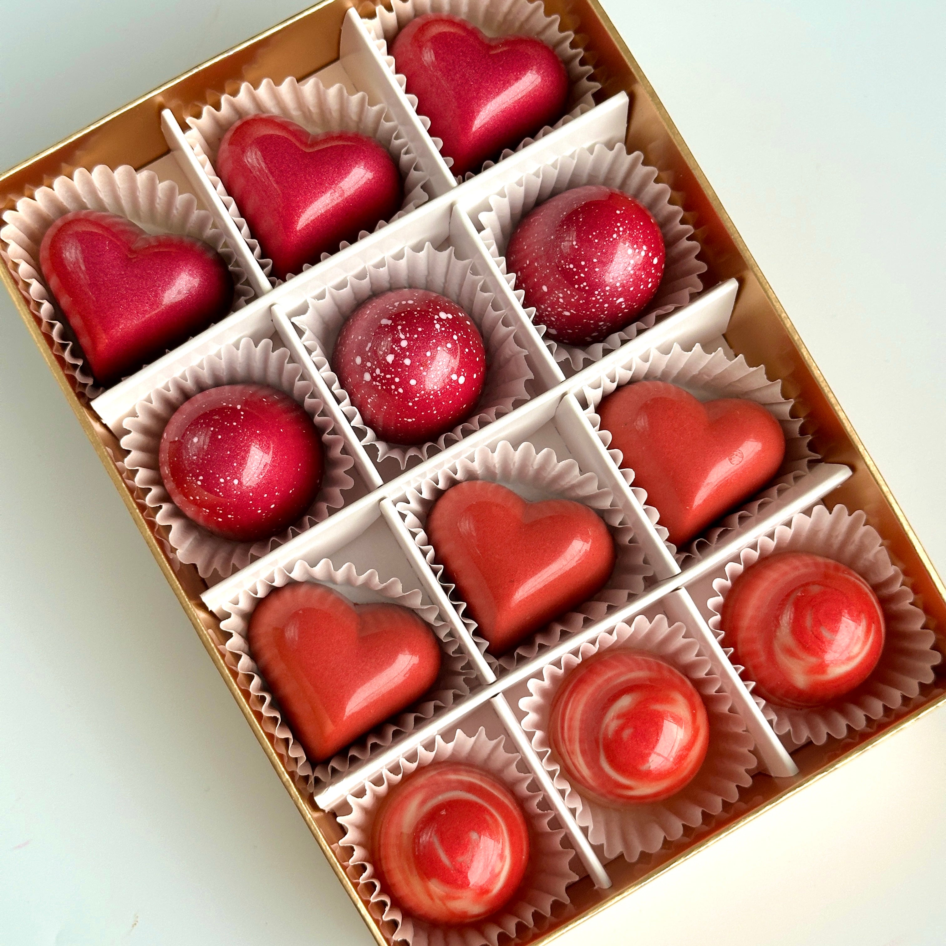 12 Chocolate Valentines Luxury Selection Box