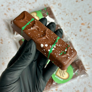 Pistachio Kunafa Chocolate Bar