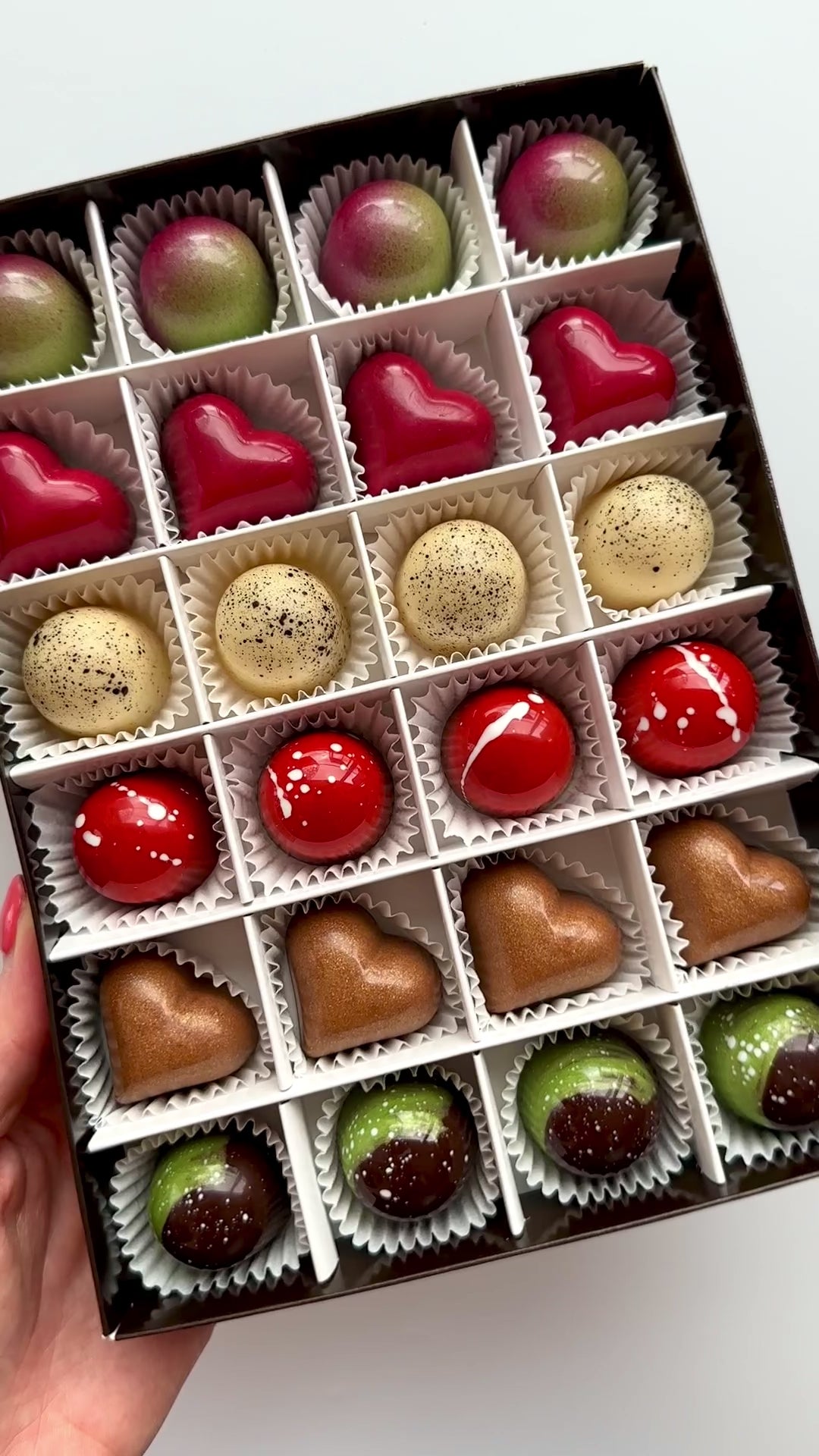 24 Chocolate Luxury Selection Box